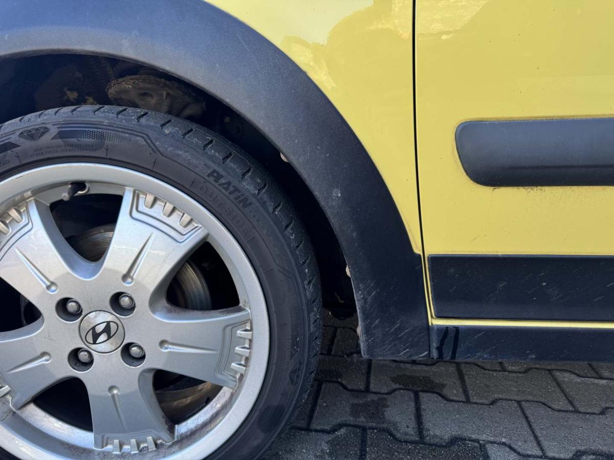 Hyundai Getz Cross original Kotfl&uuml;gel vorn links 3W Willow Green Bj.2008